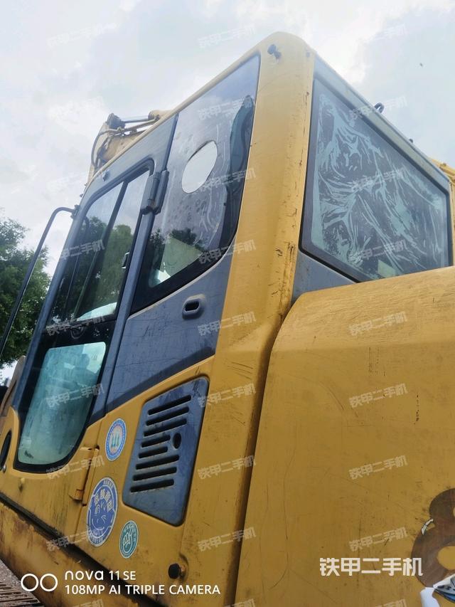 座椅左侧控制台/音响/含左手柄（驾驶室部分）