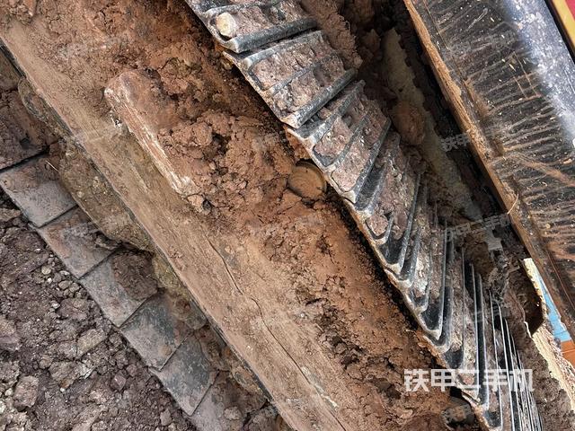 左側(cè)行走馬達(dá)蓋板（行走機(jī)構(gòu)）