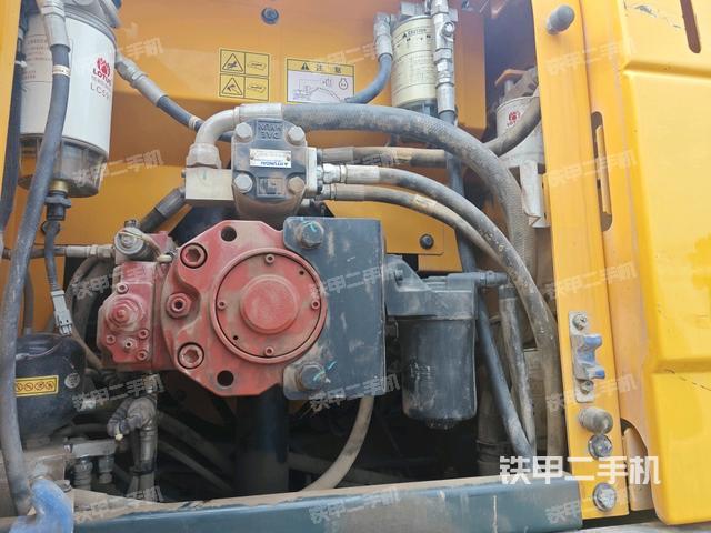 液压泵斜45 左（大件舱室）