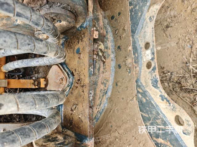 右侧行走马达盖板（行走机构）