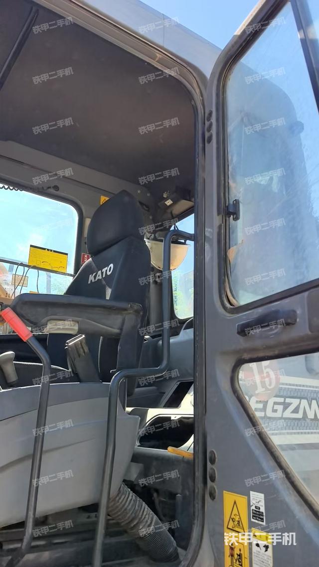 驾驶室整体（整机外观）