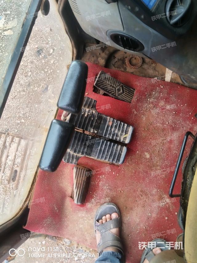 驾驶室左后45度（驾驶室部分）