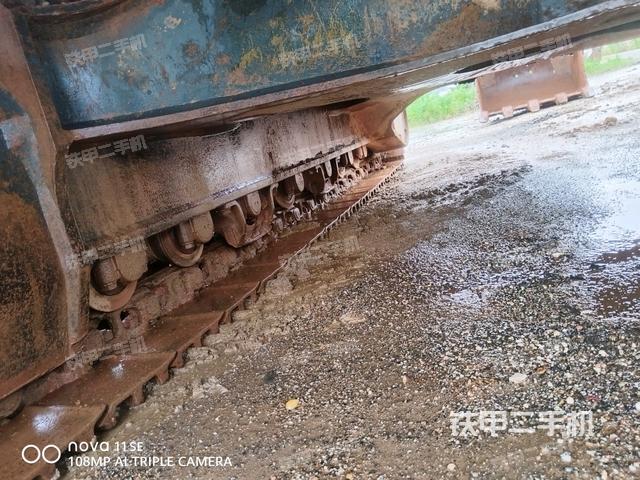 右驱动轮（行走机构）