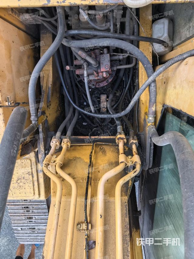 小臂整體右前（工作和回轉(zhuǎn)裝置）