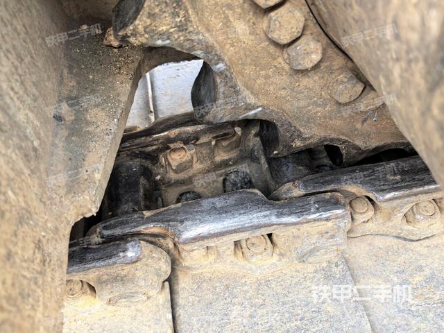 右側(cè)履帶整體（行走機(jī)構(gòu)）