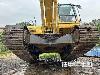 小松PC220LC-7挖掘机实拍图片