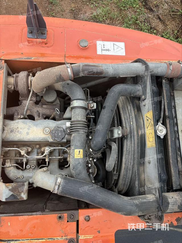 发动机整体俯视(整机外观) 发动机整体俯视(整机外观)