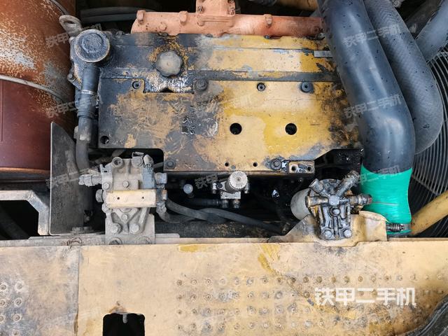 氣門室蓋螺絲特寫（上車部件）