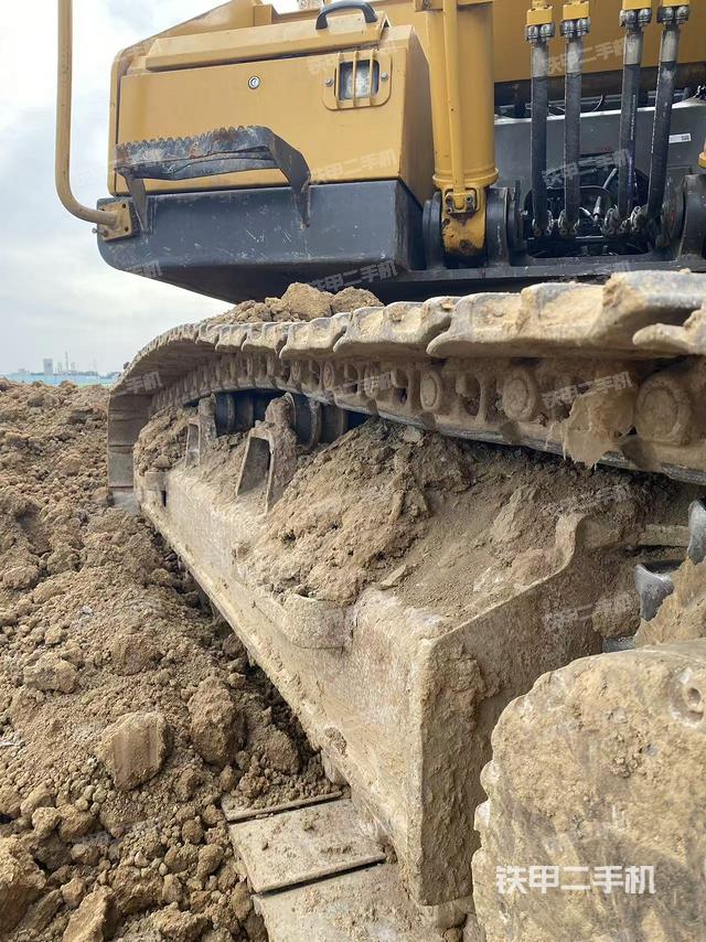 单侧履带整体（整机外观）