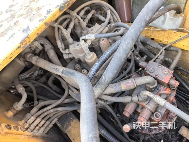 駕駛室頂部俯視（上車部件）