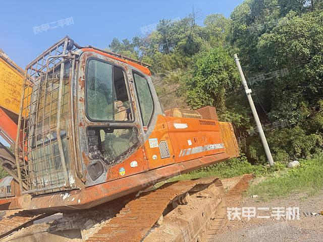 斗山DX380LC挖掘機(jī)