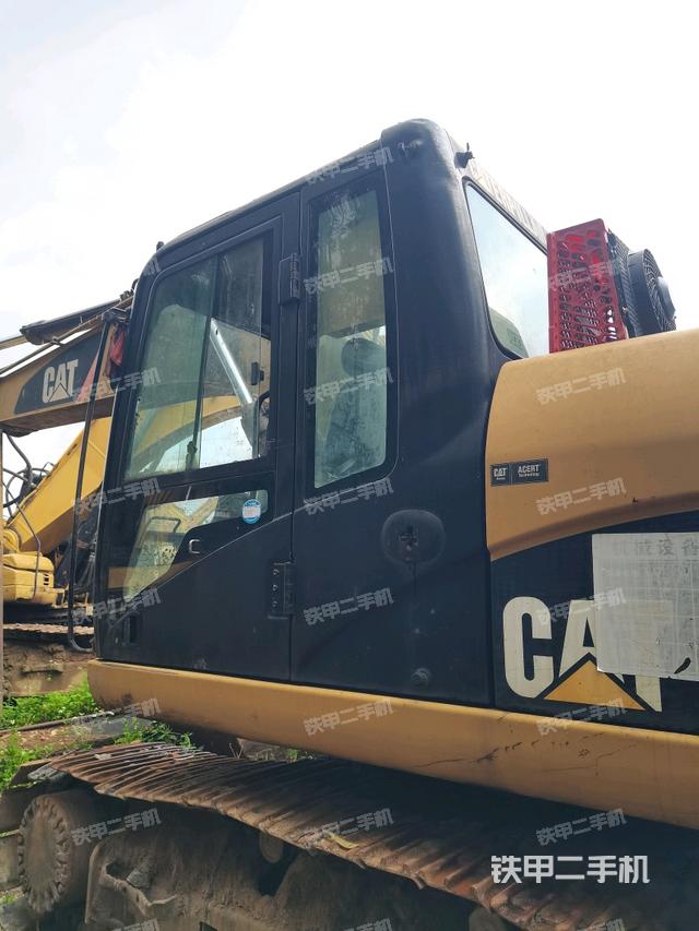 駕駛室左后45度（駕駛室部分）