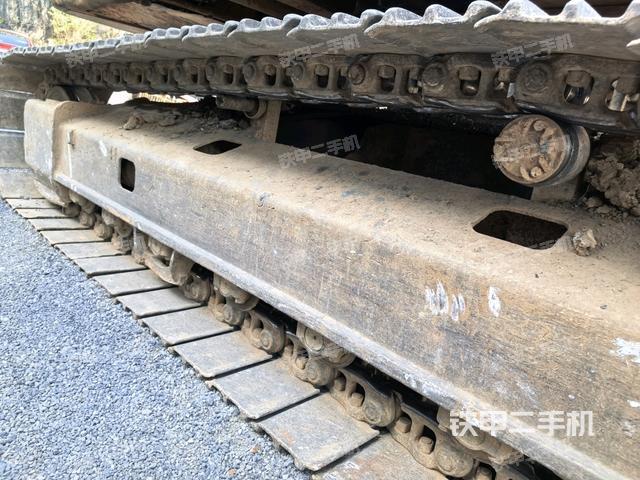 右驅(qū)動(dòng)輪（行走機(jī)構(gòu)）