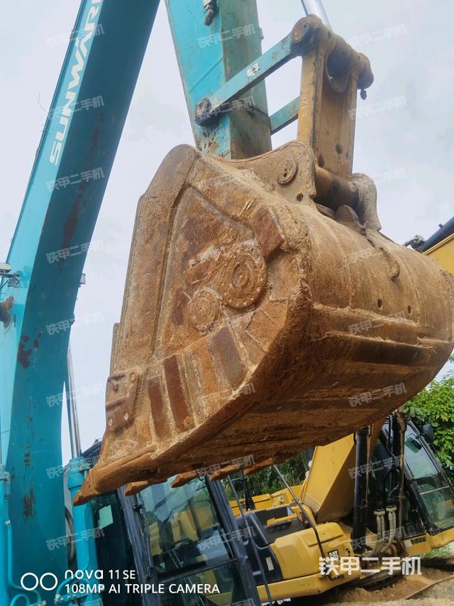 大臂根部 斜视（工作和回转装置）