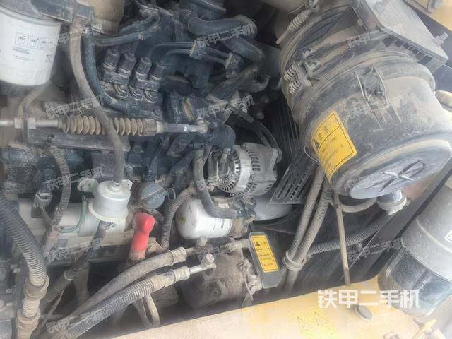 发动机整体俯视(整机外观) 发动机整体俯视(整机外观)