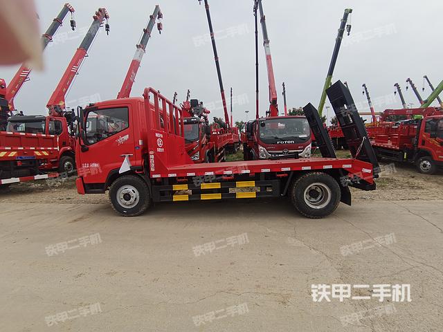 整机左侧（设备外观及核心部件）