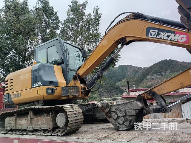 单侧履带整体（整机外观）