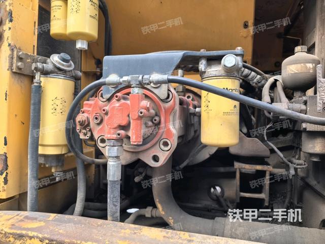 液壓泵斜45?右（大件艙室）