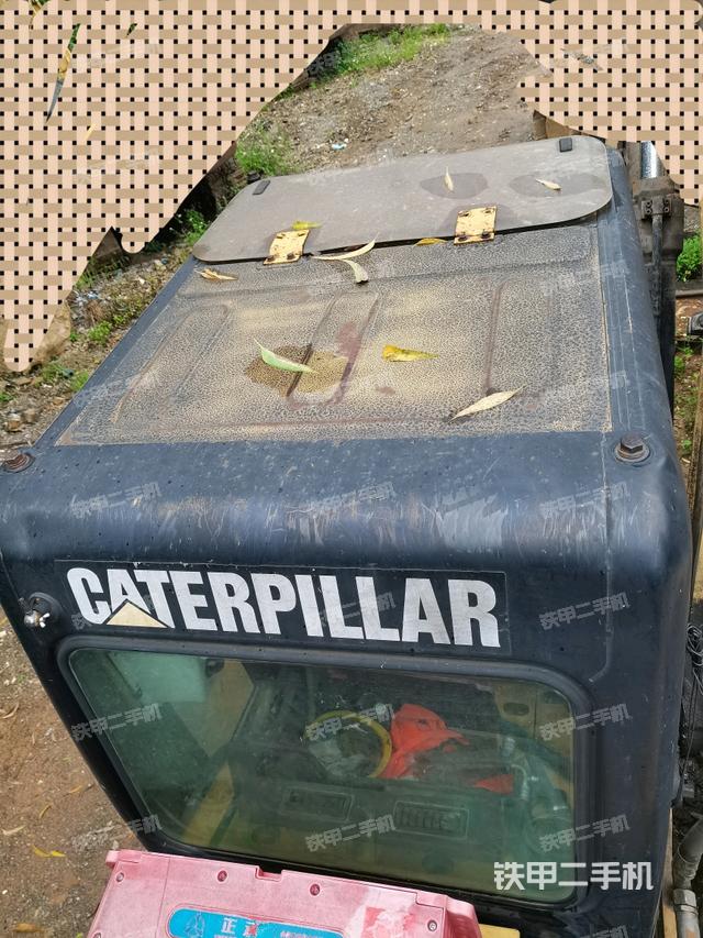 駕駛室頂部俯視（上車部件）