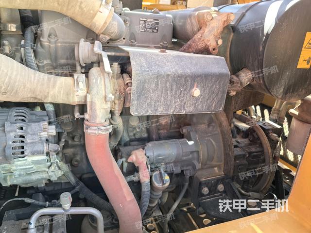 发动机室（上车部件）