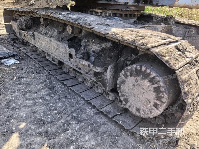 右侧行走马达盖板(行走机构) 右侧行走马达盖板(行走机构)