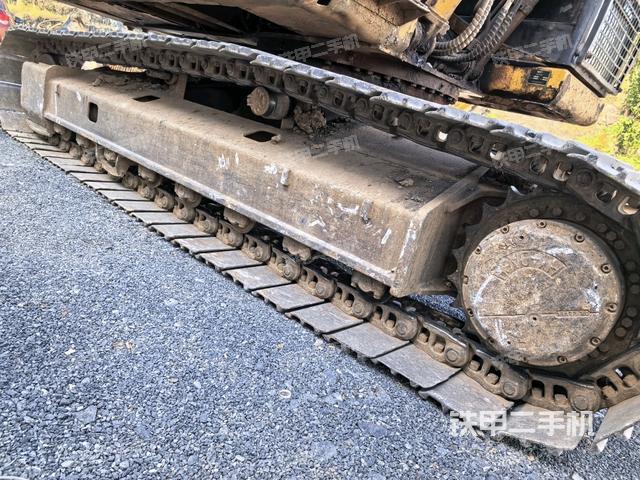 左側(cè)履帶整體?（行走機(jī)構(gòu)）
