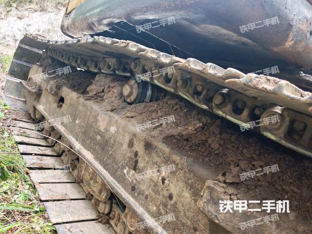 单侧履带整体(整机外观) 单侧履带整体(整机外观)