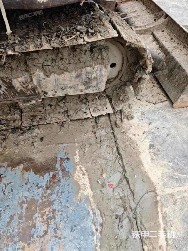 转盘和下车架正前（工作和回转装置）