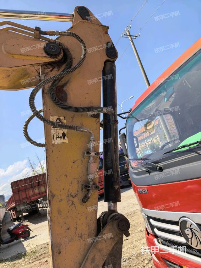 小臂整体左后（工作和回转装置）