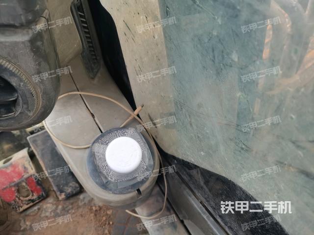 右側(cè)玻璃角標（駕駛室部分）