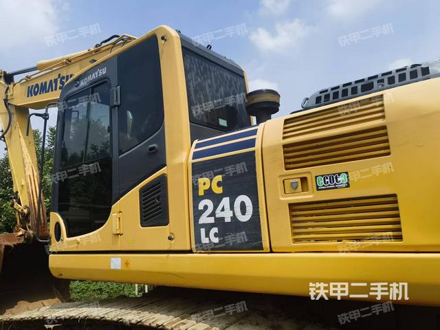 驾驶室顶部（整机外观）