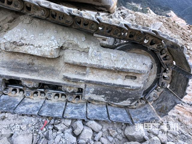 右側行走馬達蓋板（行走機構）