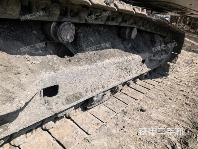 右导向轮(行走机构) 右导向轮(行走机构)