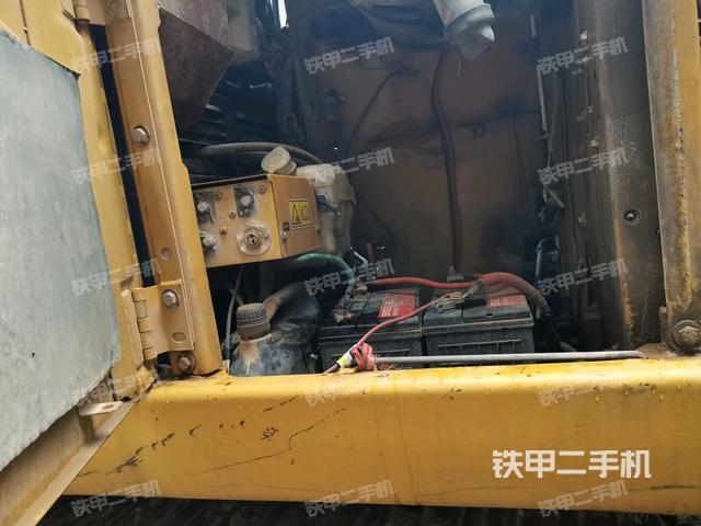 電瓶（大件艙室）