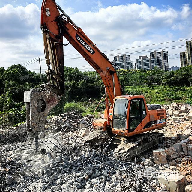 大宇DH225LC-7挖掘机