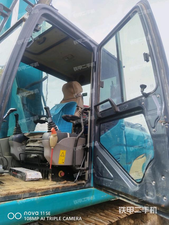 顶棚整体（驾驶室部分）