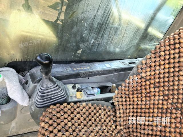 后窗玻璃角標(biāo)（駕駛室部分）