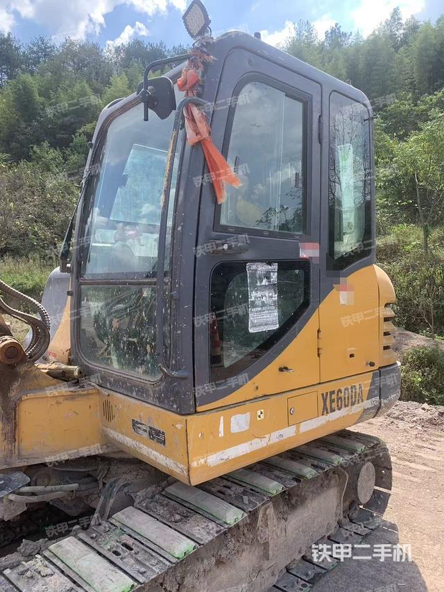 徐工XE60DA挖掘機(jī)