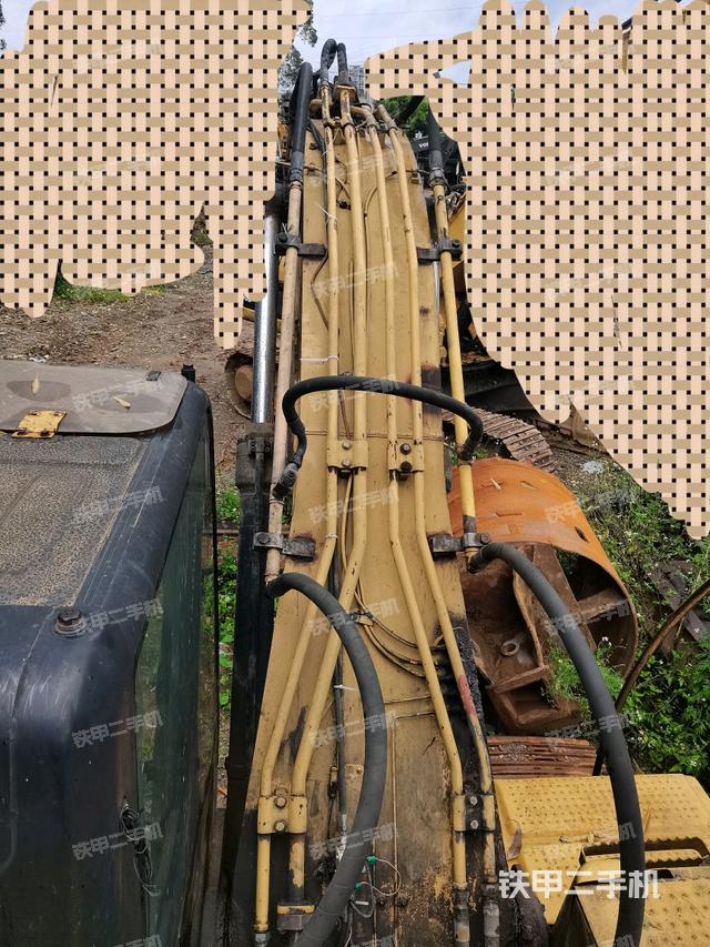 大臂背部俯視（工作和回轉(zhuǎn)裝置）