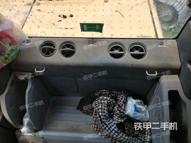 座椅后部(驾驶室部分) 座椅后部(驾驶室部分)