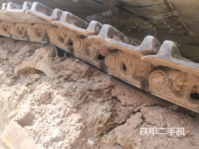 右导向轮(行走机构) 右导向轮(行走机构)