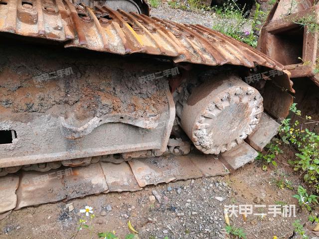 左側(cè)行走馬達蓋板（行走機構(gòu)）