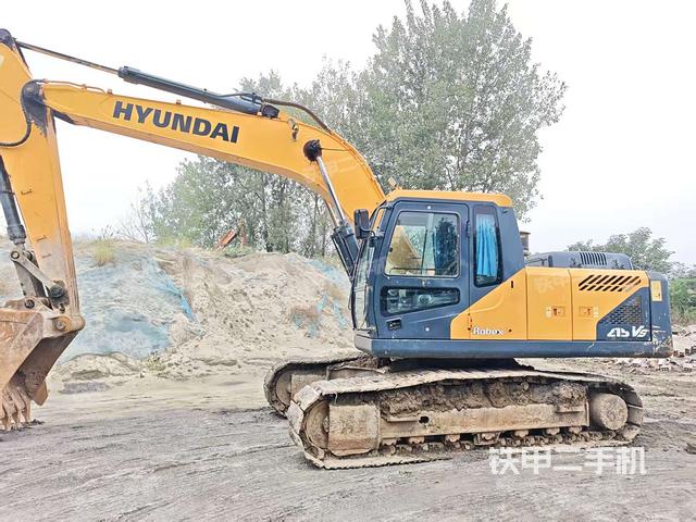 現(xiàn)代R215VS挖掘機(jī)