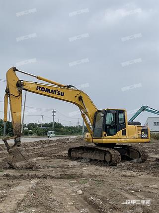 连云港小松PC200-8M0挖掘机实拍图片