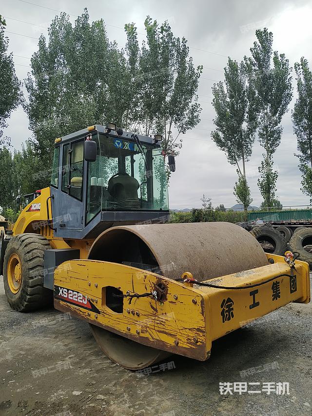 整机右侧（设备外观及核心部件）