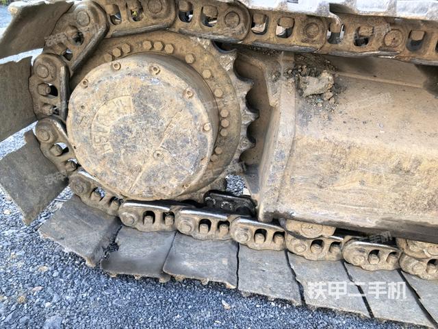 左側(cè)行走馬達(dá)蓋板（行走機(jī)構(gòu)）