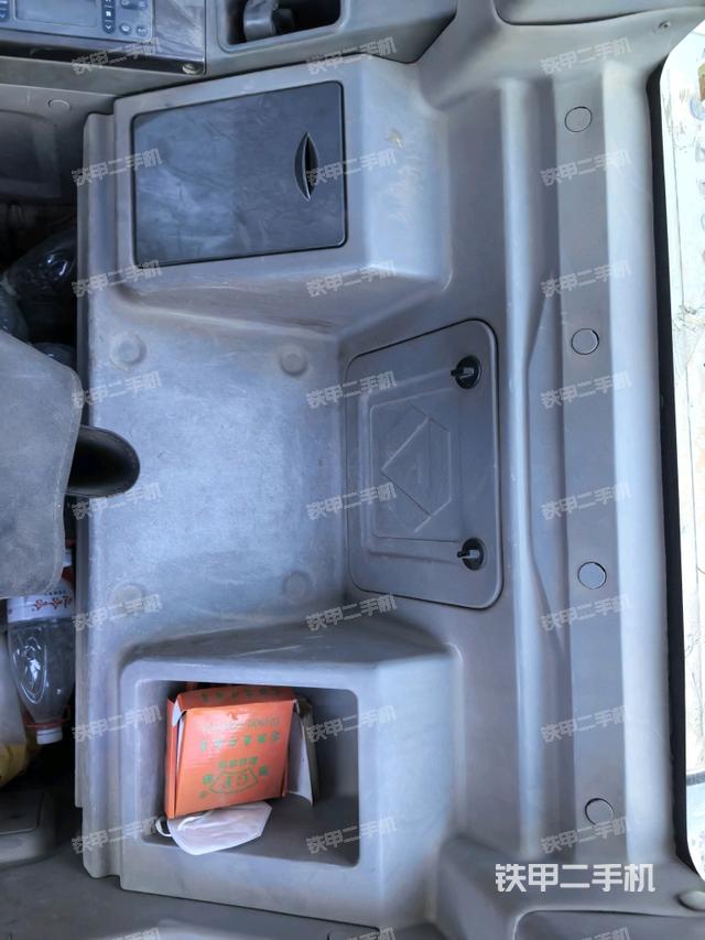 座椅后部（駕駛室部分）