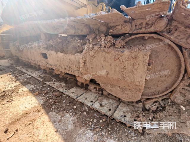 單側(cè)履帶整體（整機(jī)外觀）