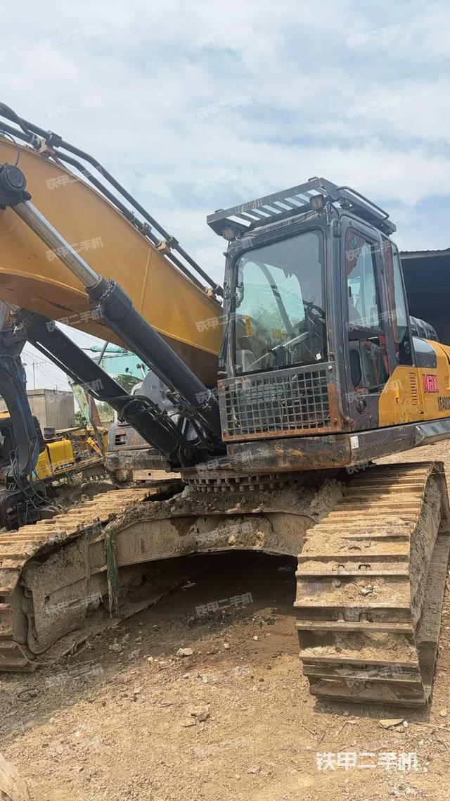 驾驶室整体（整机外观）