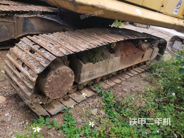 左导向轮(行走机构) 左导向轮(行走机构)